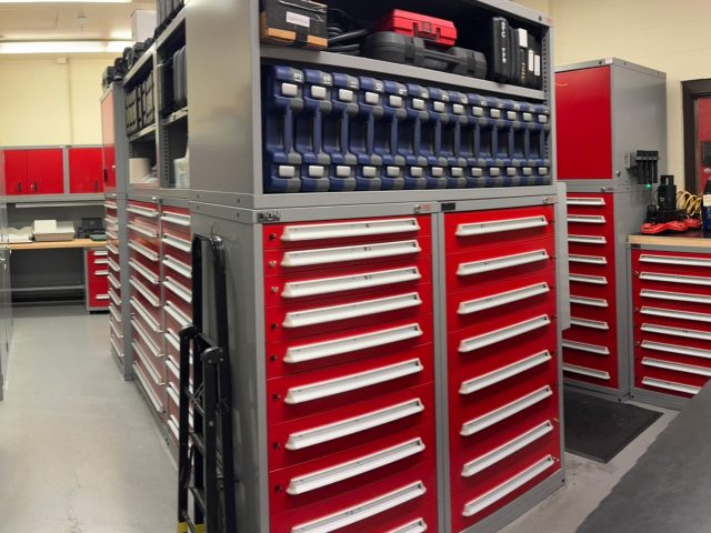 Lyon case study auto tech tool room modular cabinet system