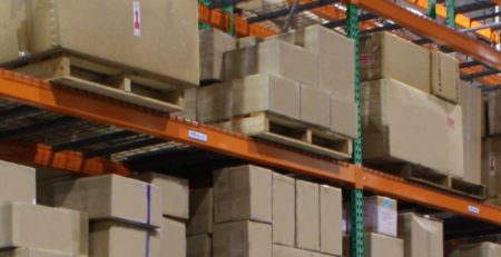 Lyon pallet rack with boxes